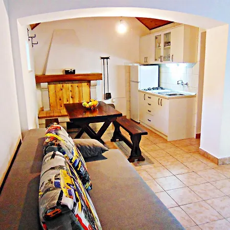 House Sv. Lovre