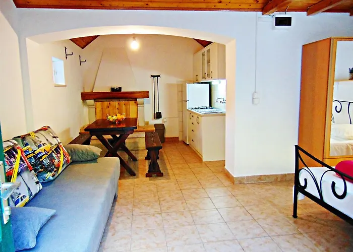 House Sv. Lovre * بوستيرا
