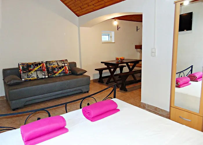 House Sv. Lovre * بوستيرا